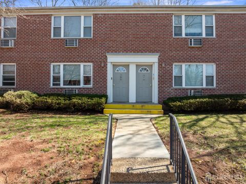 Homes For Sale - 5 York Drive #5B<br/> Edison, NJ 08817