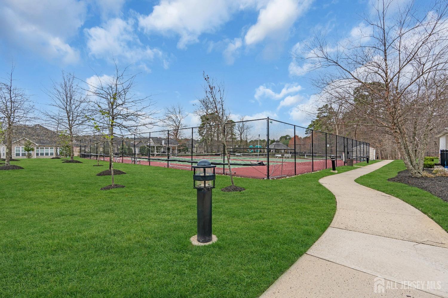 Farmingdale, New Jersey 07727, United States, 3 Bedrooms Bedrooms, ,3 BathroomsBathrooms,Residential,Active,118934