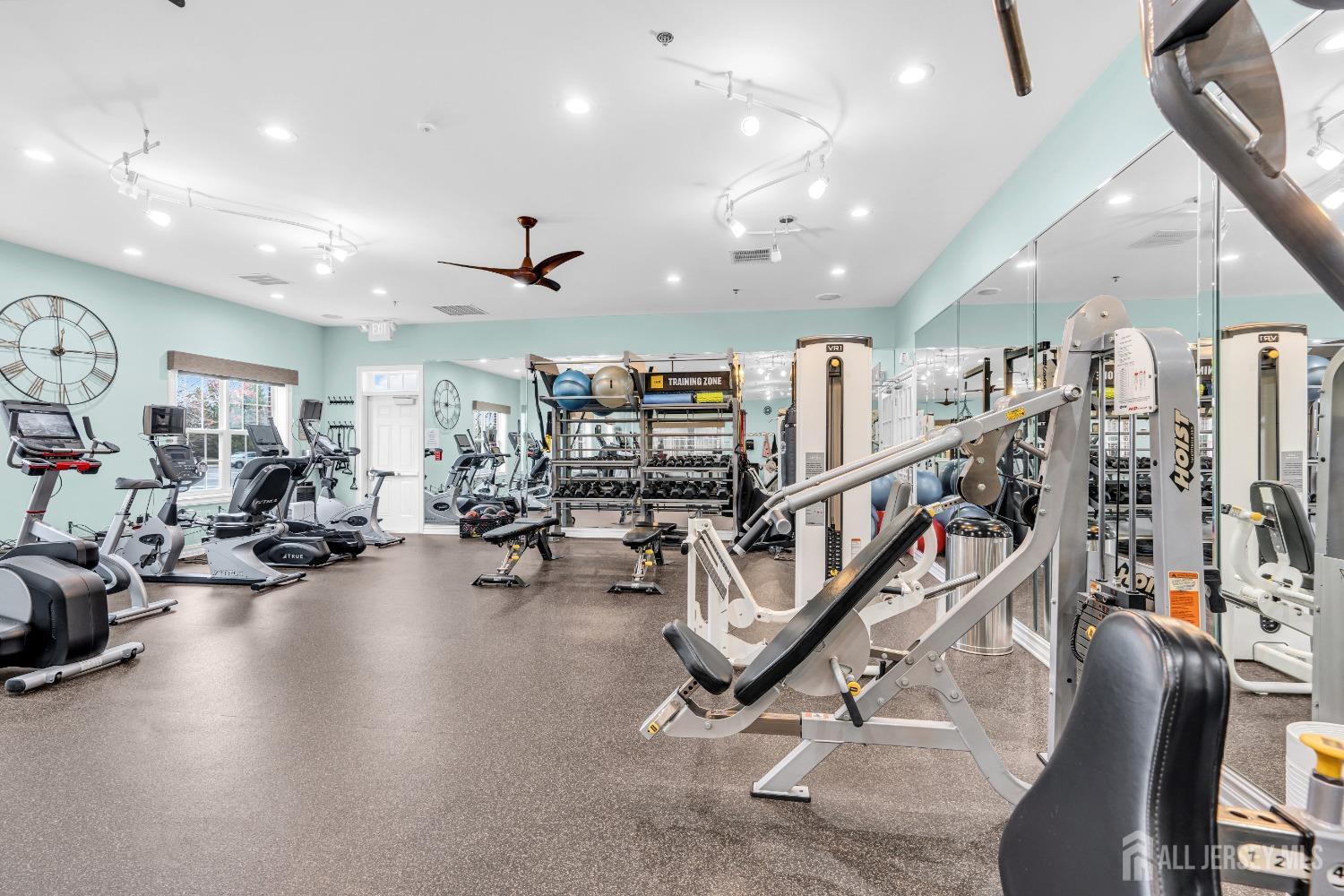 Farmingdale, New Jersey 07727, United States, 3 Bedrooms Bedrooms, ,3 BathroomsBathrooms,Residential,Active,118934