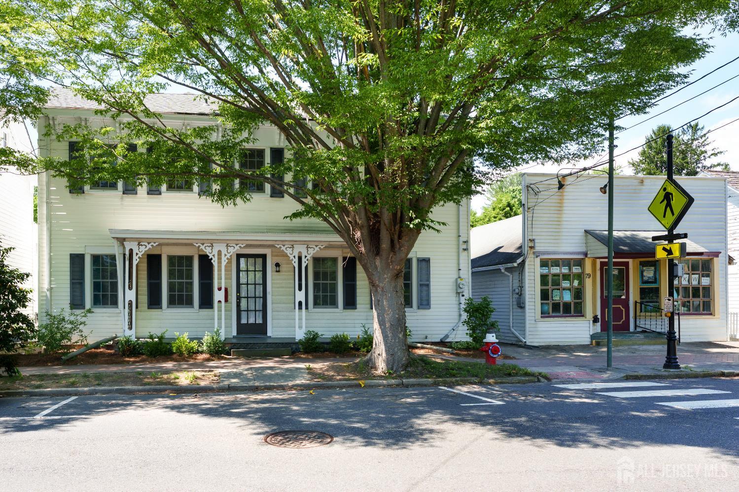 10 Clemmens Court, Edison, New Jersey image 1