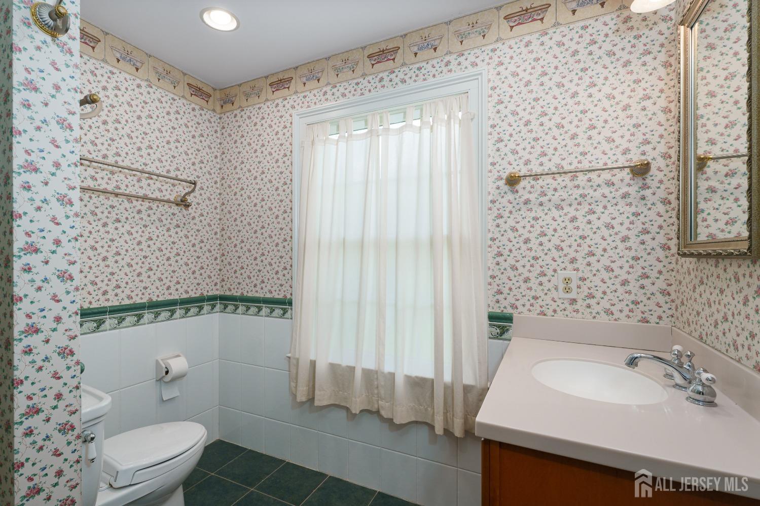 10 Clemmens Court, Edison, New Jersey image 19
