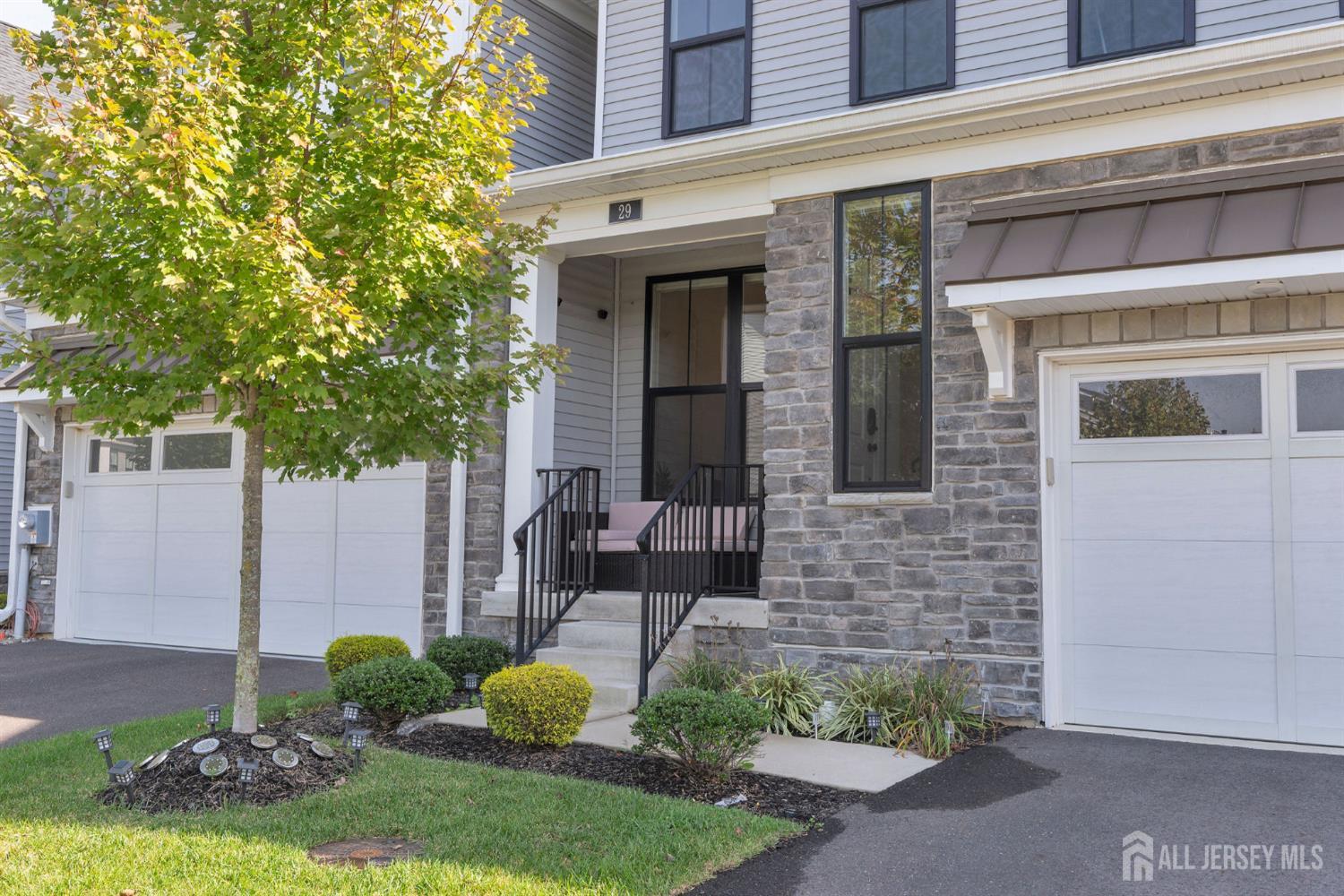 29 Beachwood Drive