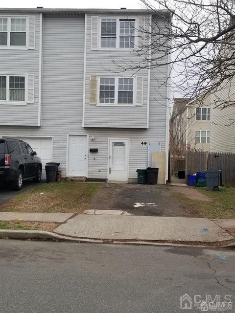Townhouse For Rent - 49 Larch Street<br/> Carteret, NJ 07008