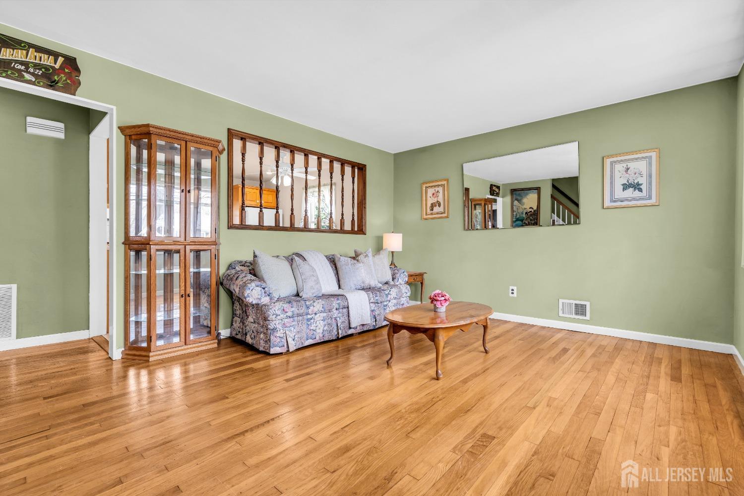 122 Orange Street, Edison, New Jersey image 6