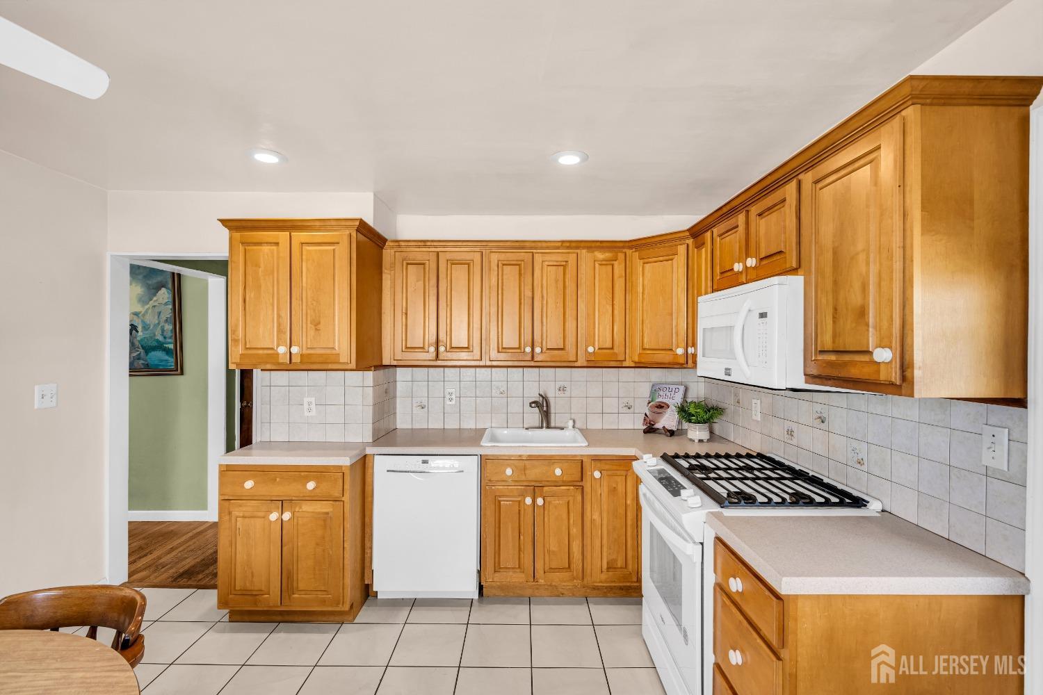 122 Orange Street, Edison, New Jersey image 10