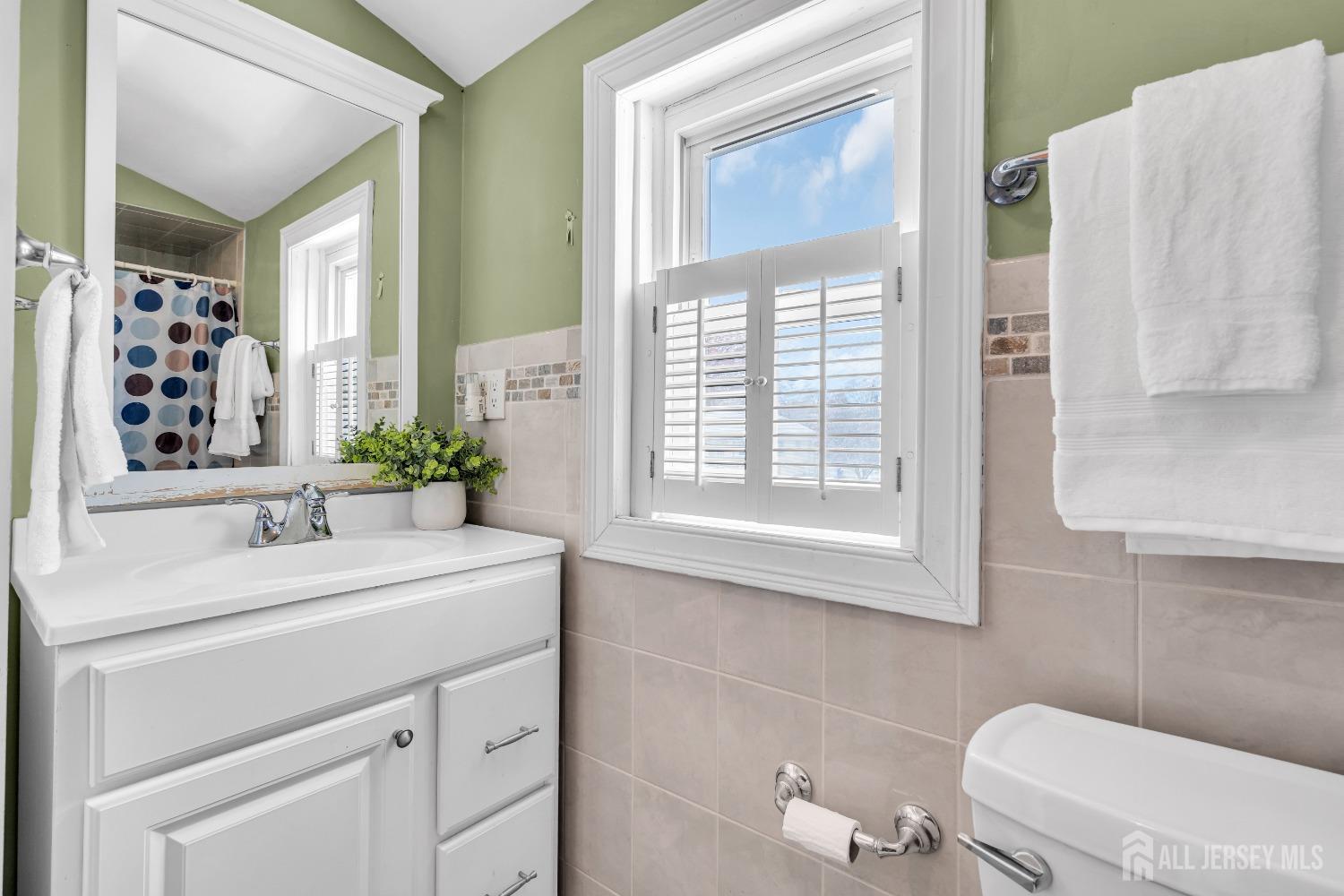 122 Orange Street, Edison, New Jersey image 21
