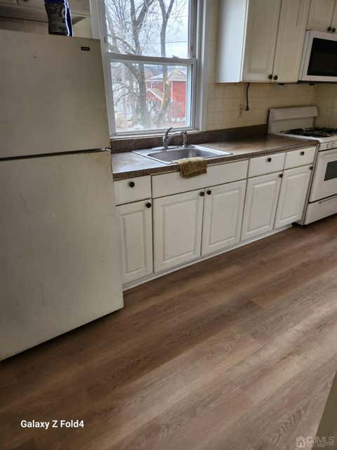Apartment For Rent - 307 2nd Street<br/> Middlesex, NJ 08846