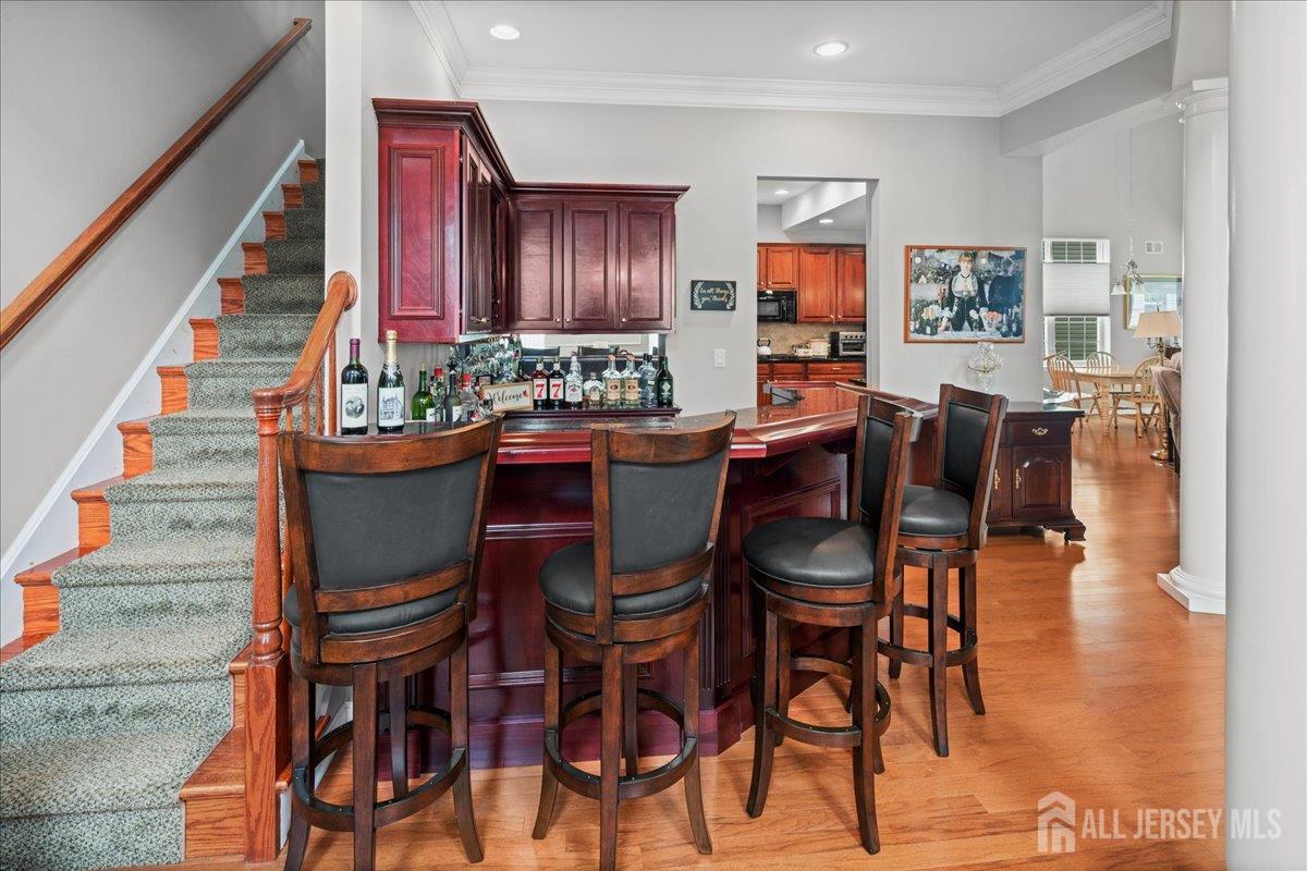 South Brunswick, New Jersey 08824, United States, 3 Bedrooms Bedrooms, ,3 BathroomsBathrooms,Residential,Pending,164892