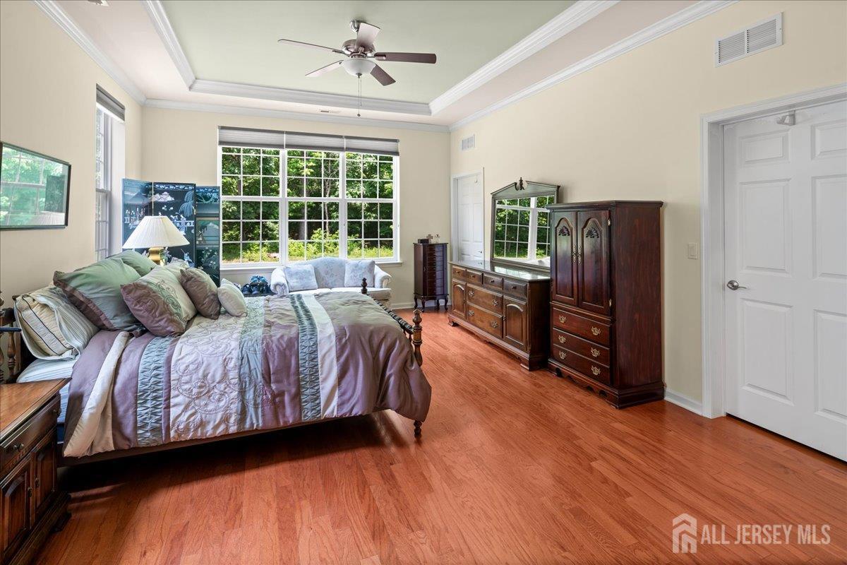 South Brunswick, New Jersey 08824, United States, 3 Bedrooms Bedrooms, ,3 BathroomsBathrooms,Residential,Pending,164892