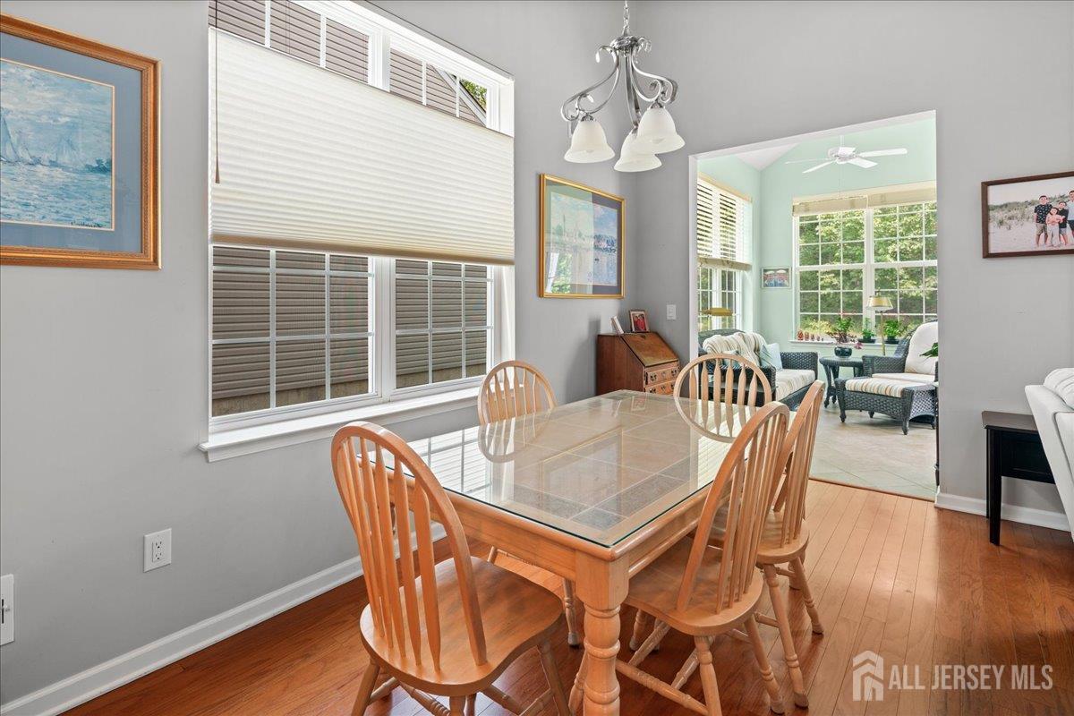 South Brunswick, New Jersey 08824, United States, 3 Bedrooms Bedrooms, ,3 BathroomsBathrooms,Residential,Pending,164892