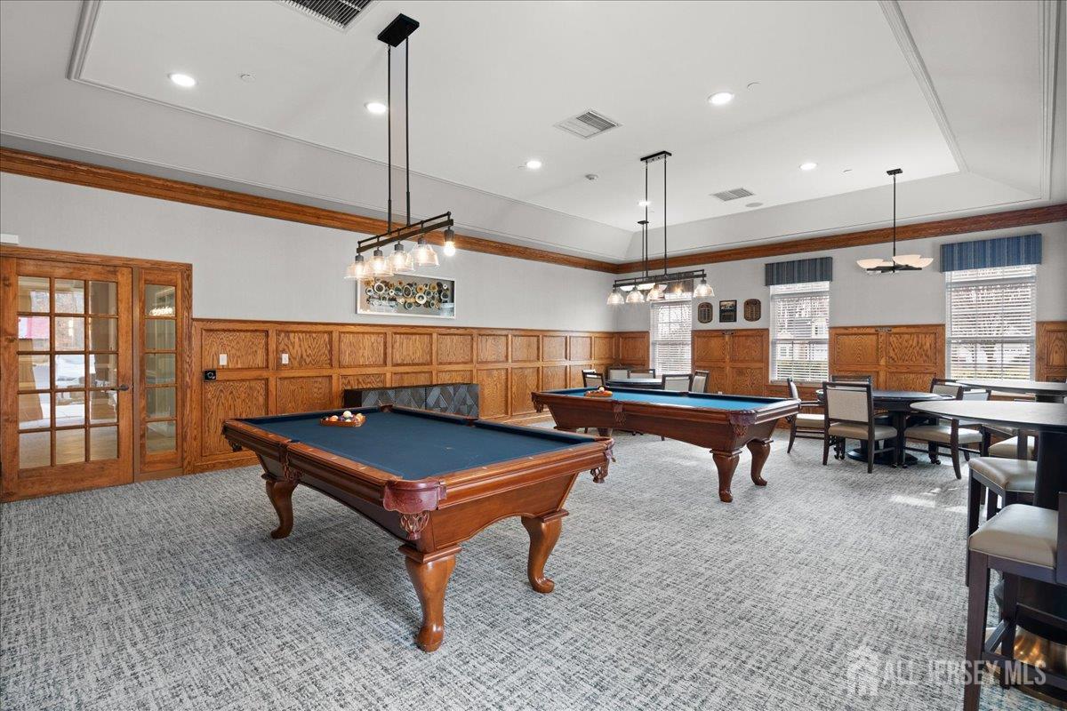 South Brunswick, New Jersey 08824, United States, 3 Bedrooms Bedrooms, ,3 BathroomsBathrooms,Residential,Pending,164892