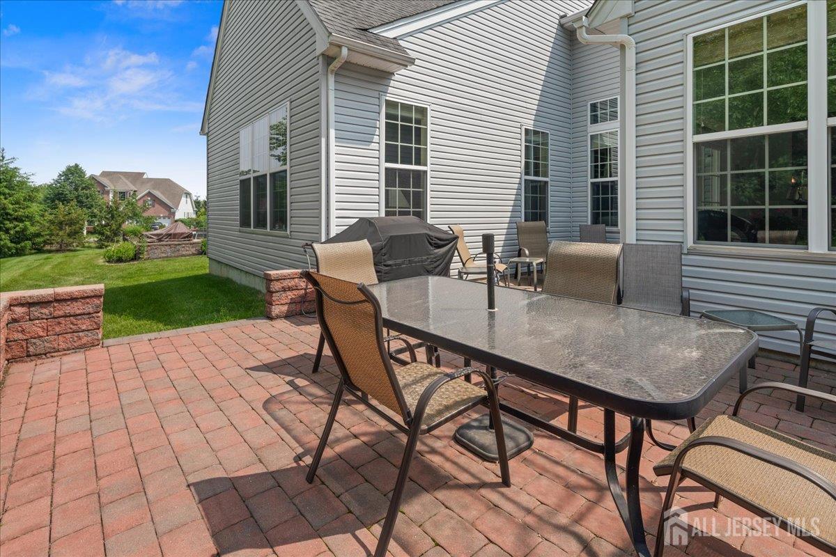 South Brunswick, New Jersey 08824, United States, 3 Bedrooms Bedrooms, ,3 BathroomsBathrooms,Residential,Pending,164892