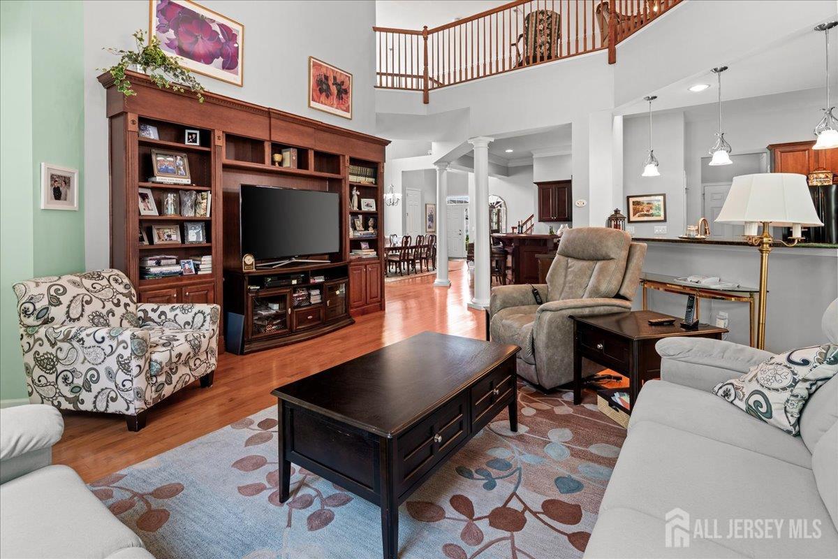 South Brunswick, New Jersey 08824, United States, 3 Bedrooms Bedrooms, ,3 BathroomsBathrooms,Residential,Pending,164892