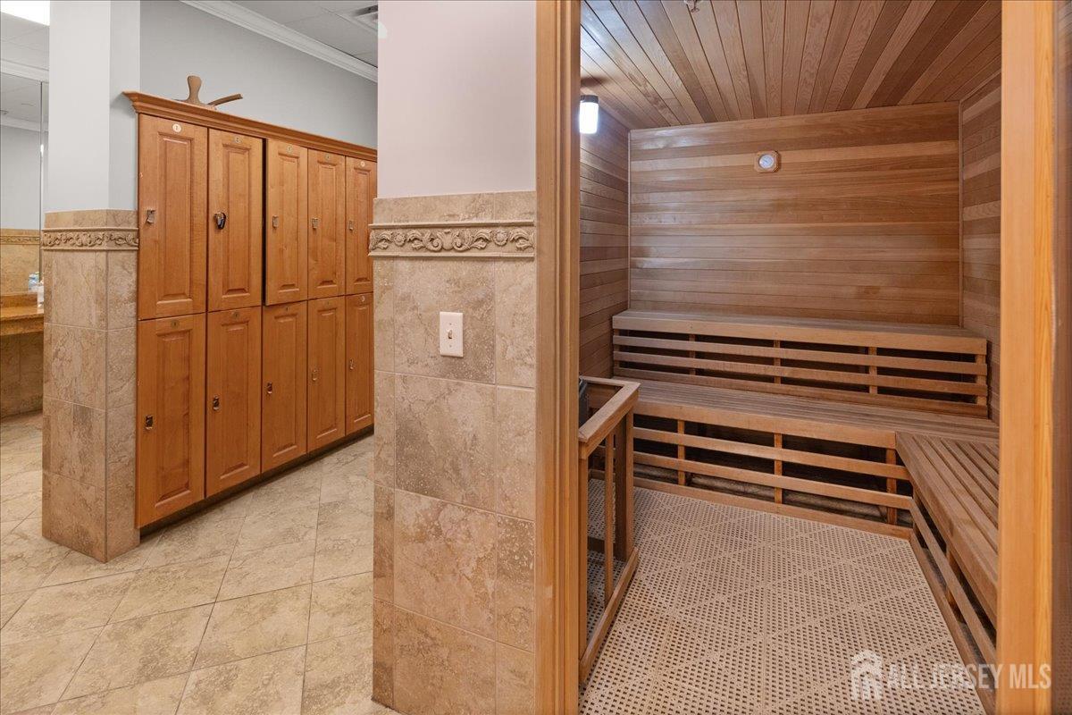 South Brunswick, New Jersey 08824, United States, 3 Bedrooms Bedrooms, ,3 BathroomsBathrooms,Residential,Pending,164892