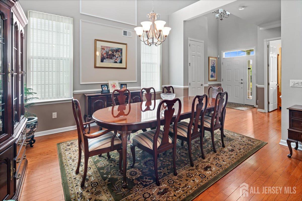 South Brunswick, New Jersey 08824, United States, 3 Bedrooms Bedrooms, ,3 BathroomsBathrooms,Residential,Pending,164892