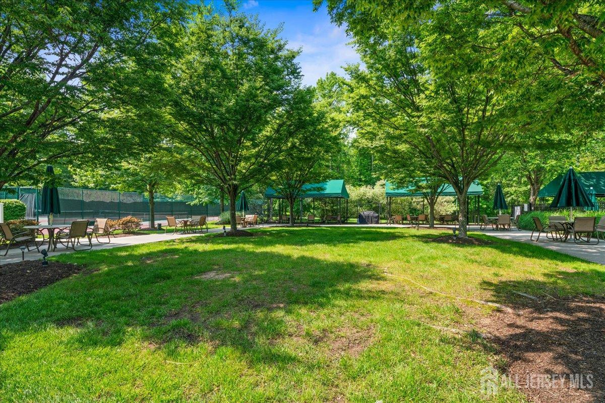 South Brunswick, New Jersey 08824, United States, 3 Bedrooms Bedrooms, ,3 BathroomsBathrooms,Residential,Pending,164892