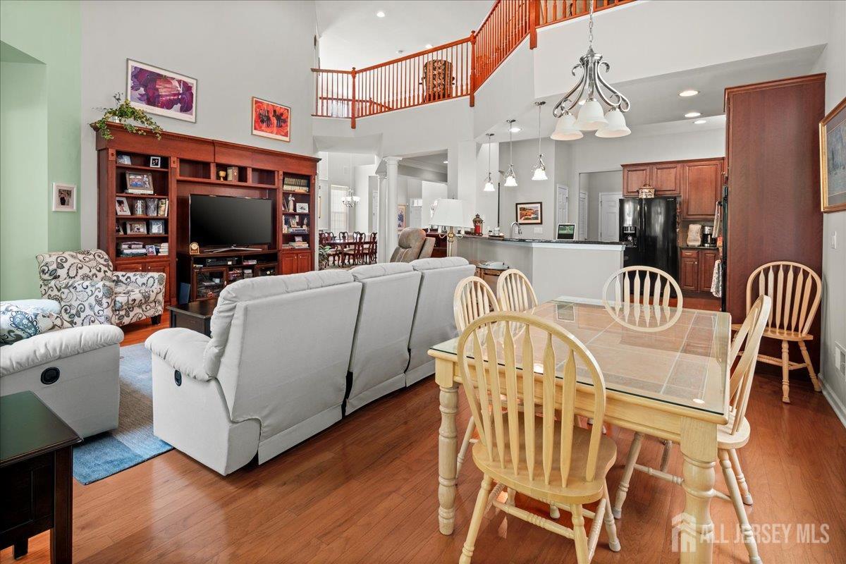 South Brunswick, New Jersey 08824, United States, 3 Bedrooms Bedrooms, ,3 BathroomsBathrooms,Residential,Pending,164892