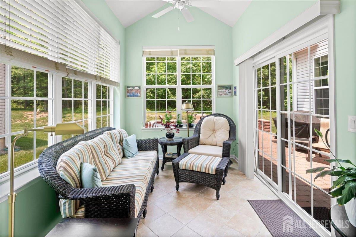 South Brunswick, New Jersey 08824, United States, 3 Bedrooms Bedrooms, ,3 BathroomsBathrooms,Residential,Pending,164892