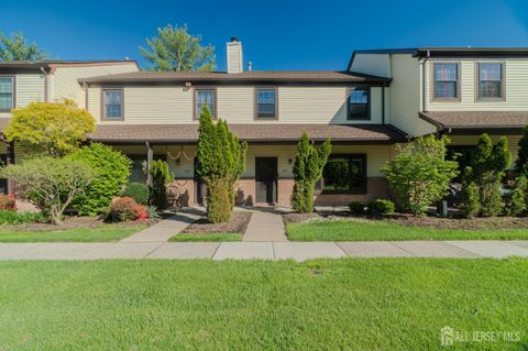 Condo For Sale - 103 Aspen Drive<br/> North Brunswick, NJ 08902
