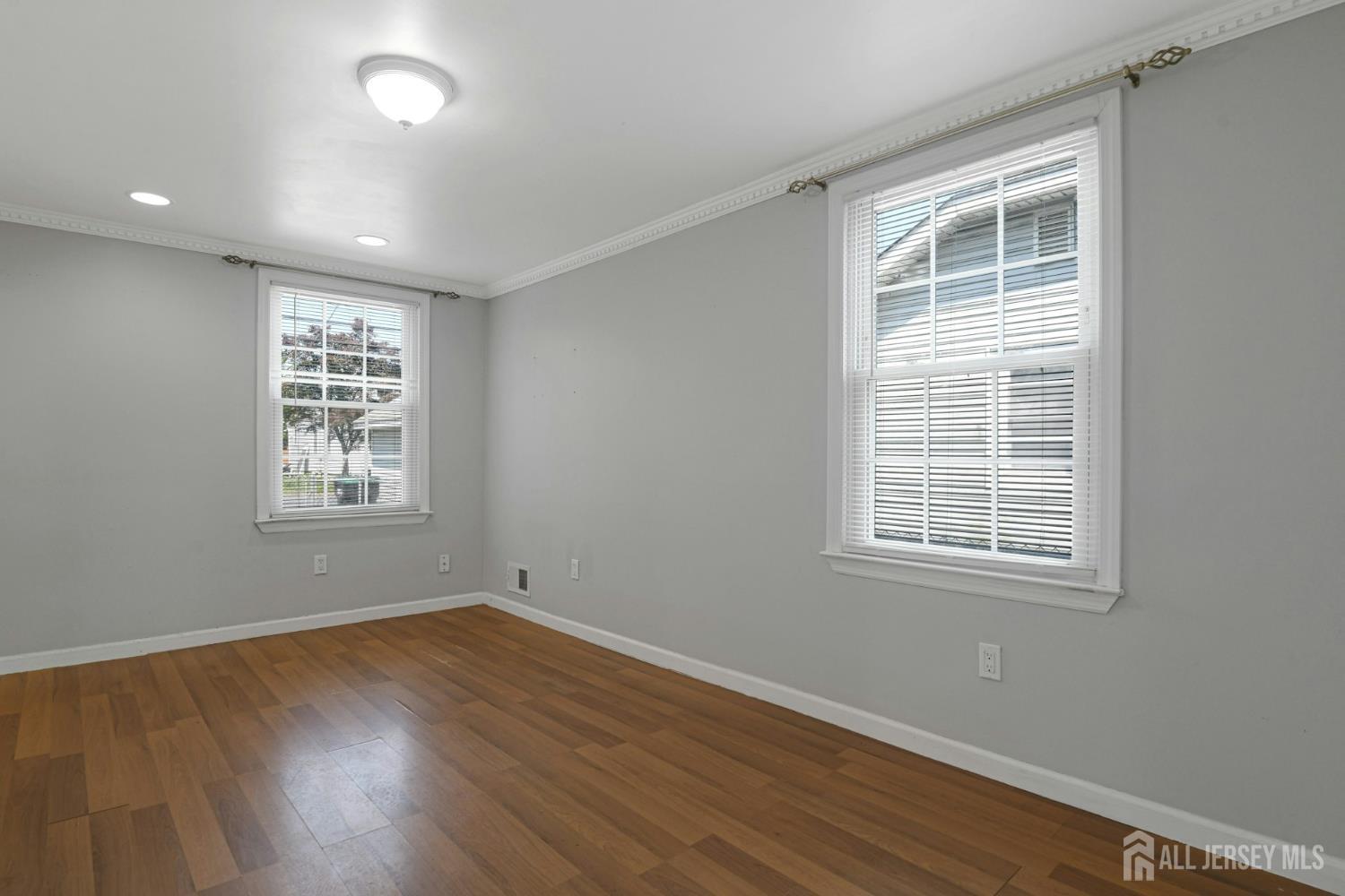 385 Shoreland Circle, Old Bridge, New Jersey image 10