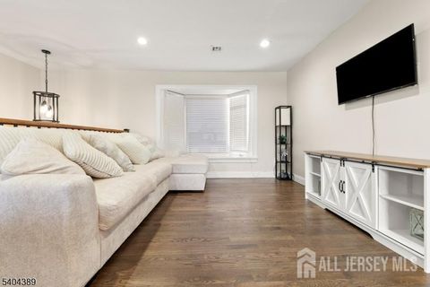 Homes For Sale - 5 Jessie Street<br/> Carteret, NJ 07008