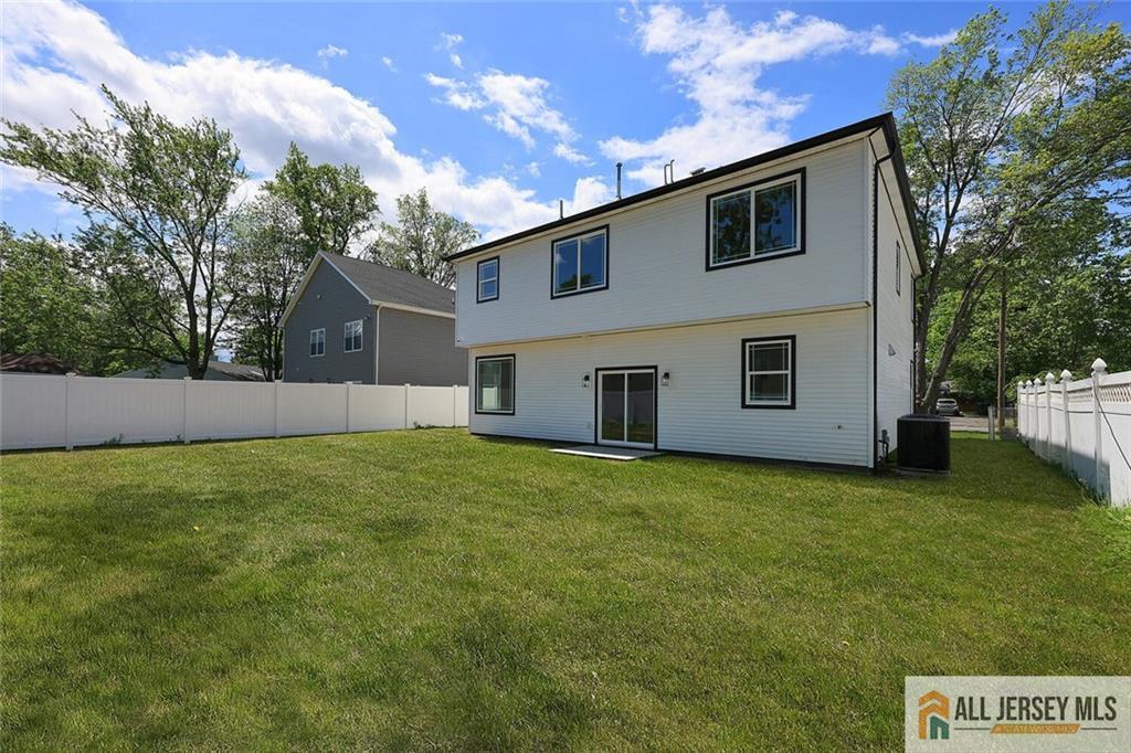 Edison, New Jersey, 08817, United States, 5 Bedrooms Bedrooms, ,4 BathroomsBathrooms,Residential,Active,1952281