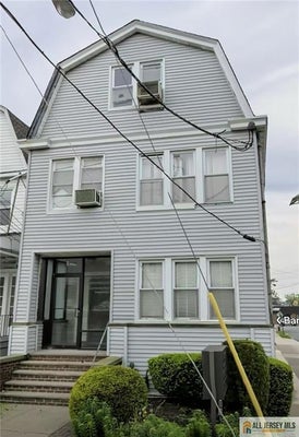 471 LAWRIE ST, PERTH AMBOY, NJ 08861 - Image 8eebf56e06f8dfba90cfd3b620a5bb8b/1475596803