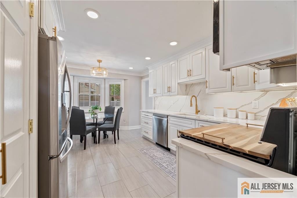 43 S Brook Drive, Milltown, New Jersey image 8