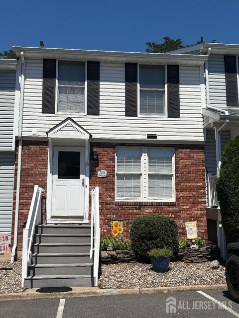 Condo For Sale - 35 Dayna Court<br/> Perth Amboy, NJ 08861