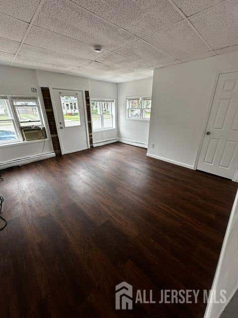 Apartment For Rent - 91 Broadway<br/> Keyport, NJ 07735