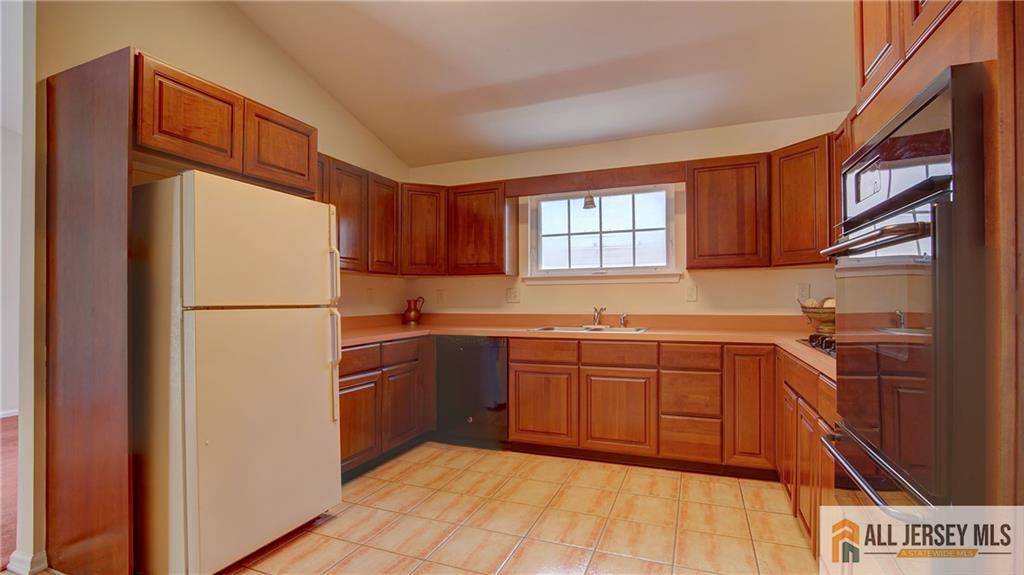 295 Waxwing Drive, Monroe Township, New Jersey image 28