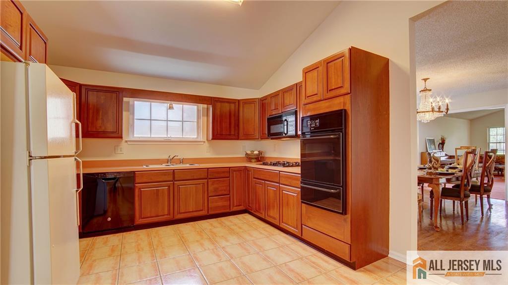 295 Waxwing Drive, Monroe Township, New Jersey image 26