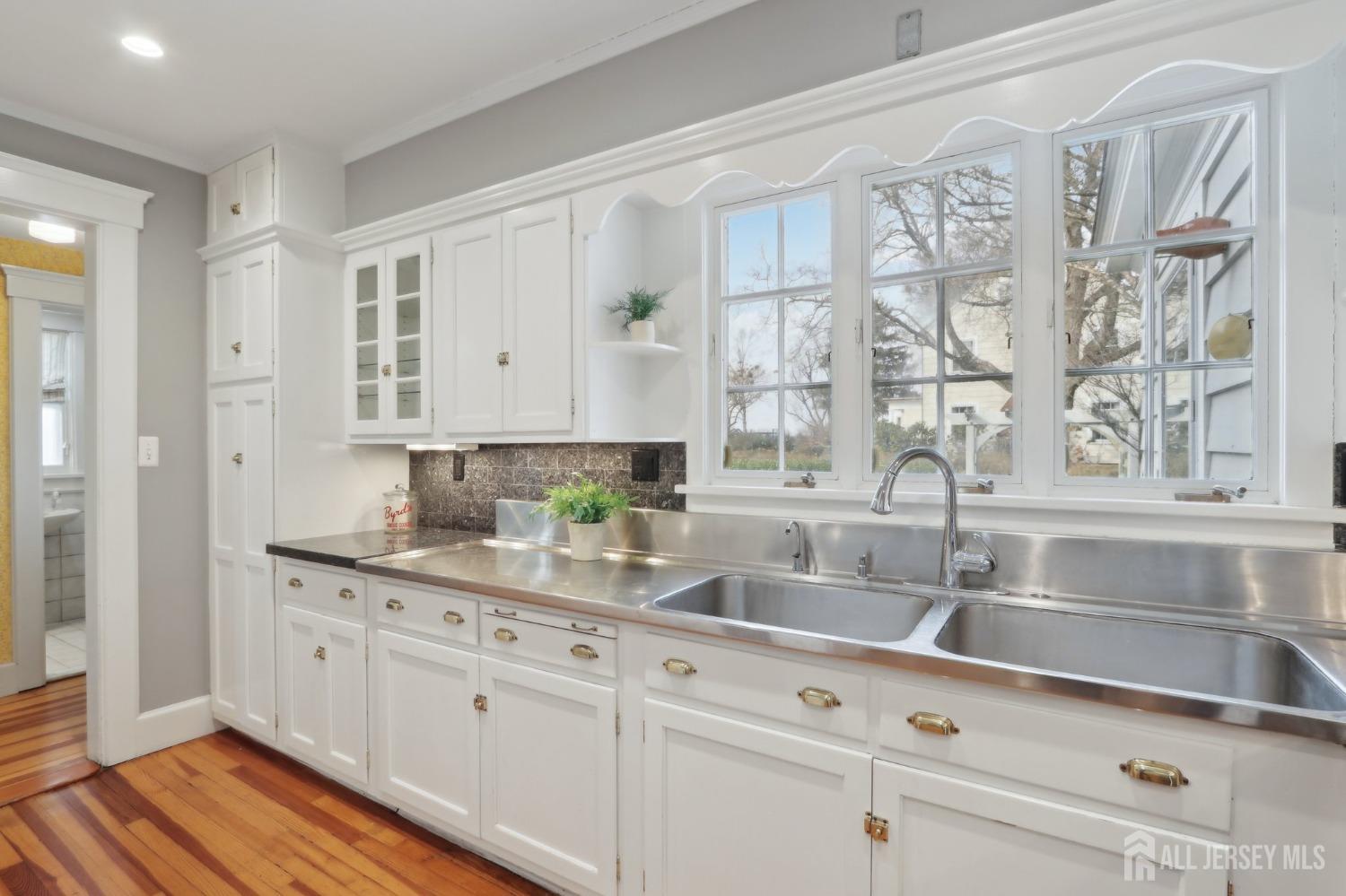 135 N Main Street, Cranbury, New Jersey image 29