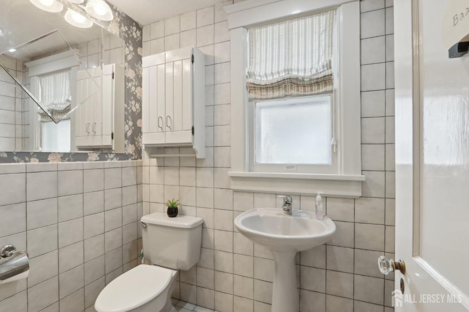 135 N Main Street, Cranbury, New Jersey image 37