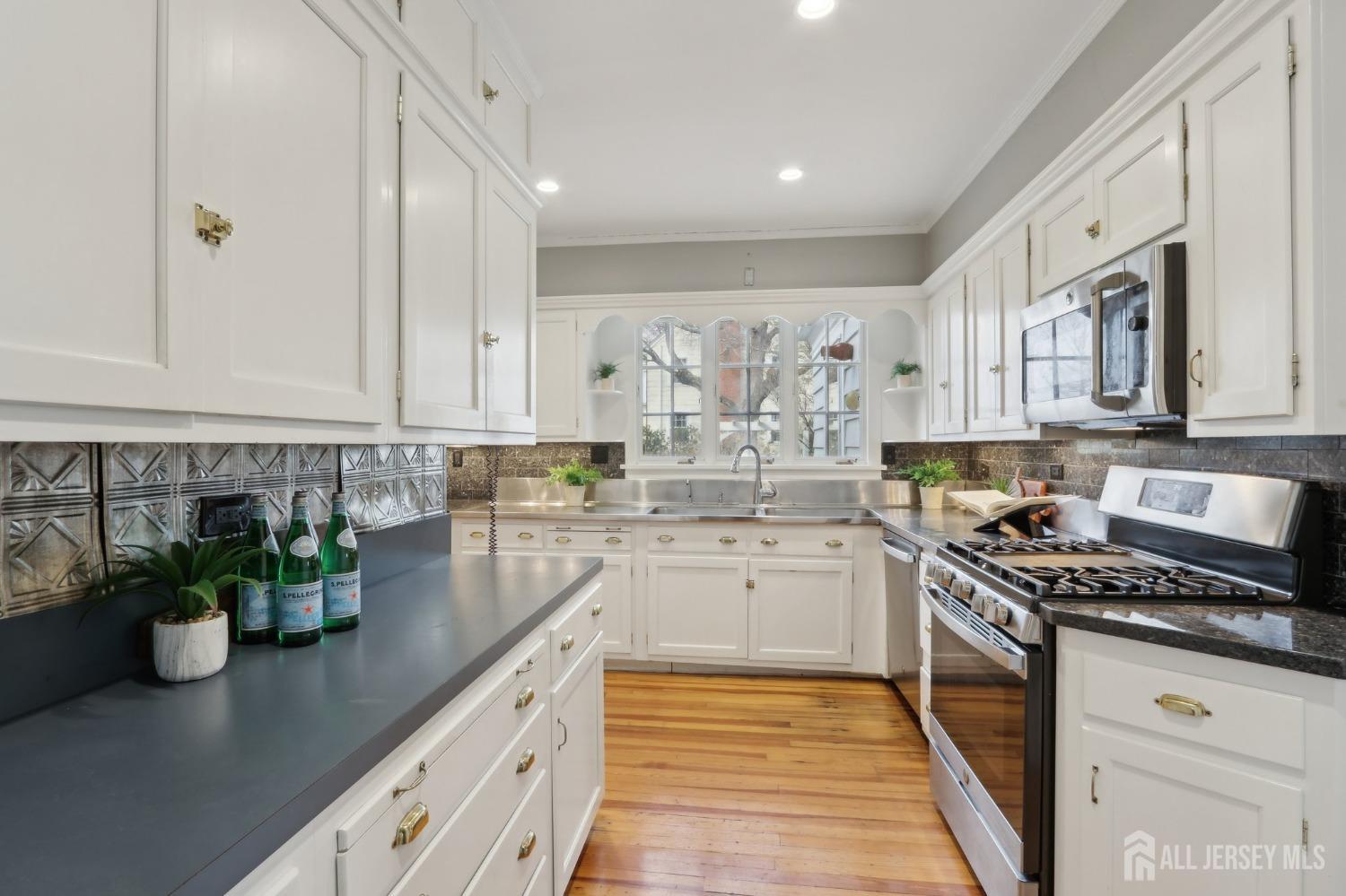 135 N Main Street, Cranbury, New Jersey image 30