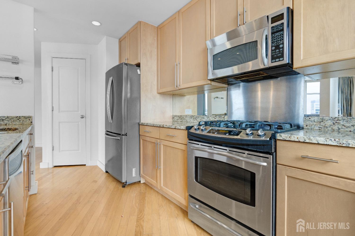20 Livingston Avenue, New Brunswick, New Jersey image 6