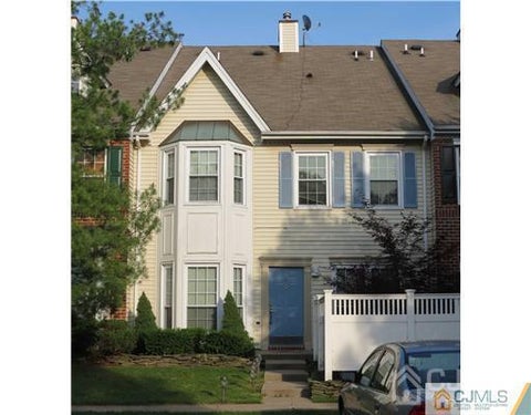 Townhouse For Rent - 19 Goodwin Drive<br/> North Brunswick, NJ 08902