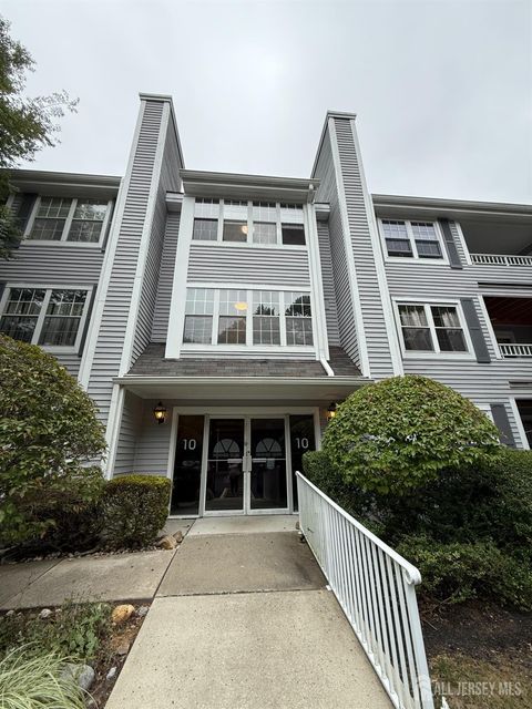 Condo For Sale - 1007 Meadow Court<br/> Helmetta, NJ 08828