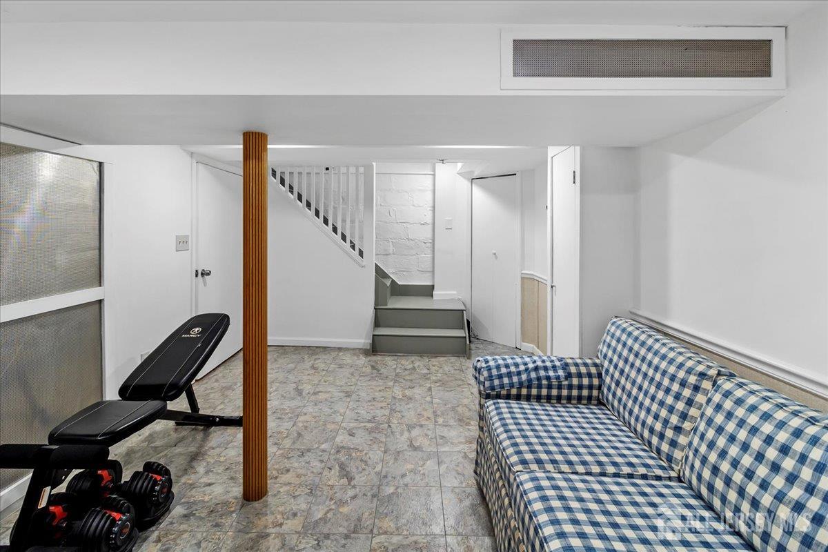 328 Becker Street, Highland Park, New Jersey image 21