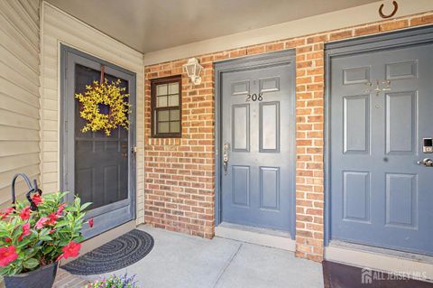 Condo For Sale - 208 Sunshine Court<br/> Parlin, NJ 08859