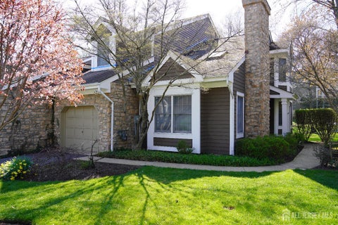 Townhouse For Sale - 57 W Countryside Drive<br/> Middlesex County, South Brunswick, NJ 08540