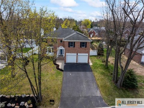 11 Hilltop Boulevard N, East Brunswick, NJ 08816 - MLS#: 2561316M