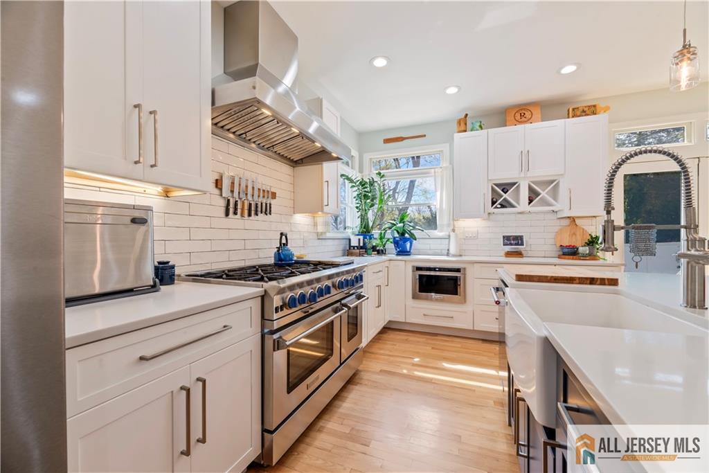 11 Hilltop Boulevard, East Brunswick, New Jersey image 17