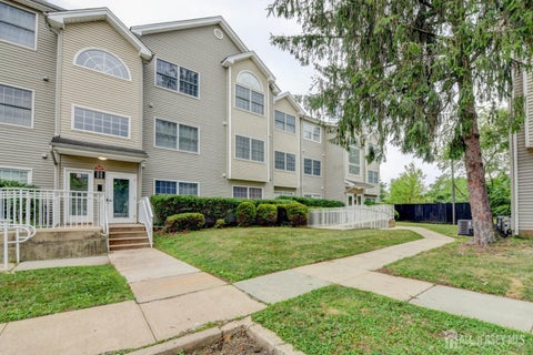 Condo For Sale - 1121 Edpas Road<br/> New Brunswick, NJ 08901