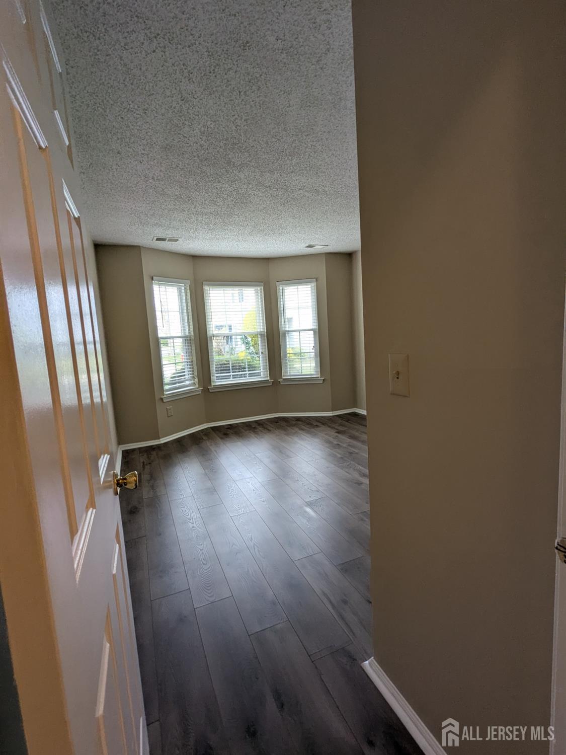 South Brunswick, New Jersey 08852, United States, 1 Bedroom Bedrooms, ,1 BathroomBathrooms,Residential,Active,112766