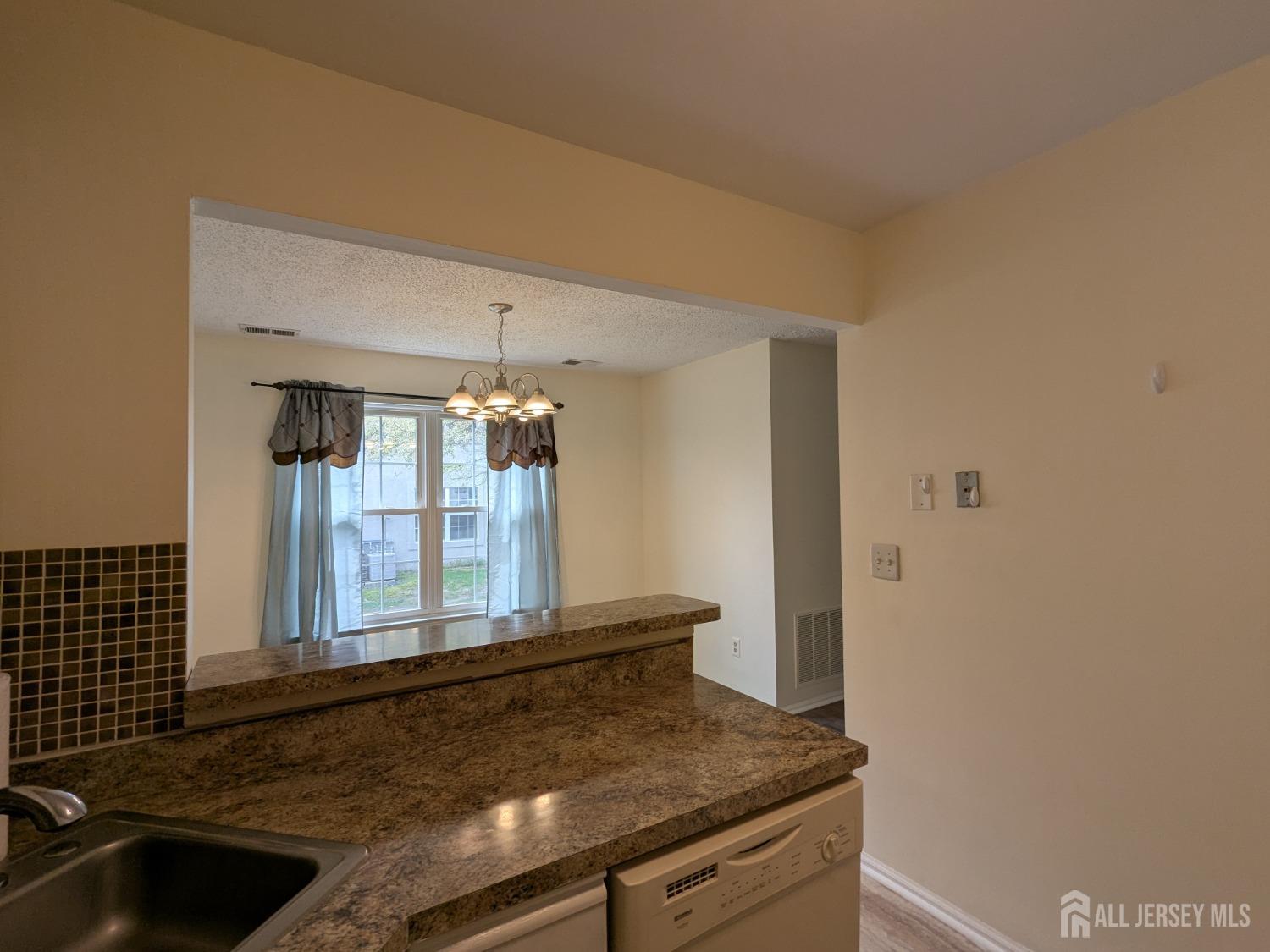 South Brunswick, New Jersey 08852, United States, 1 Bedroom Bedrooms, ,1 BathroomBathrooms,Residential,Active,112766