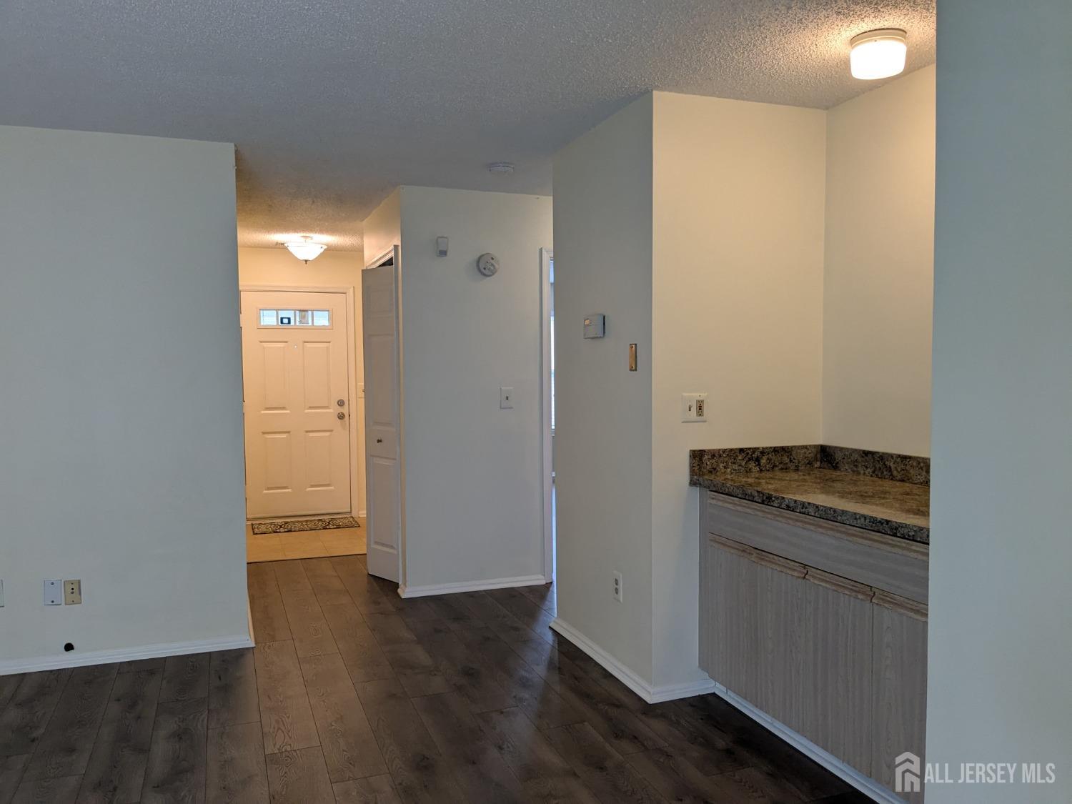 South Brunswick, New Jersey 08852, United States, 1 Bedroom Bedrooms, ,1 BathroomBathrooms,Residential,Active,112766