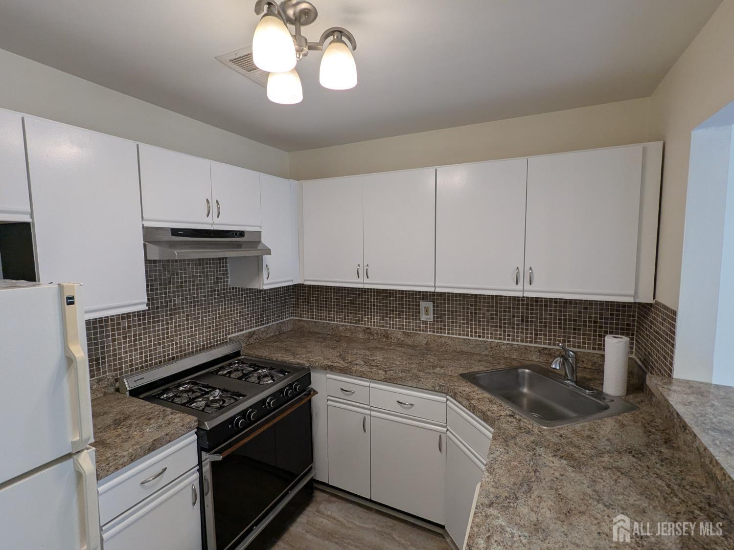 South Brunswick, New Jersey 08852, United States, 1 Bedroom Bedrooms, ,1 BathroomBathrooms,Residential,Active,112766