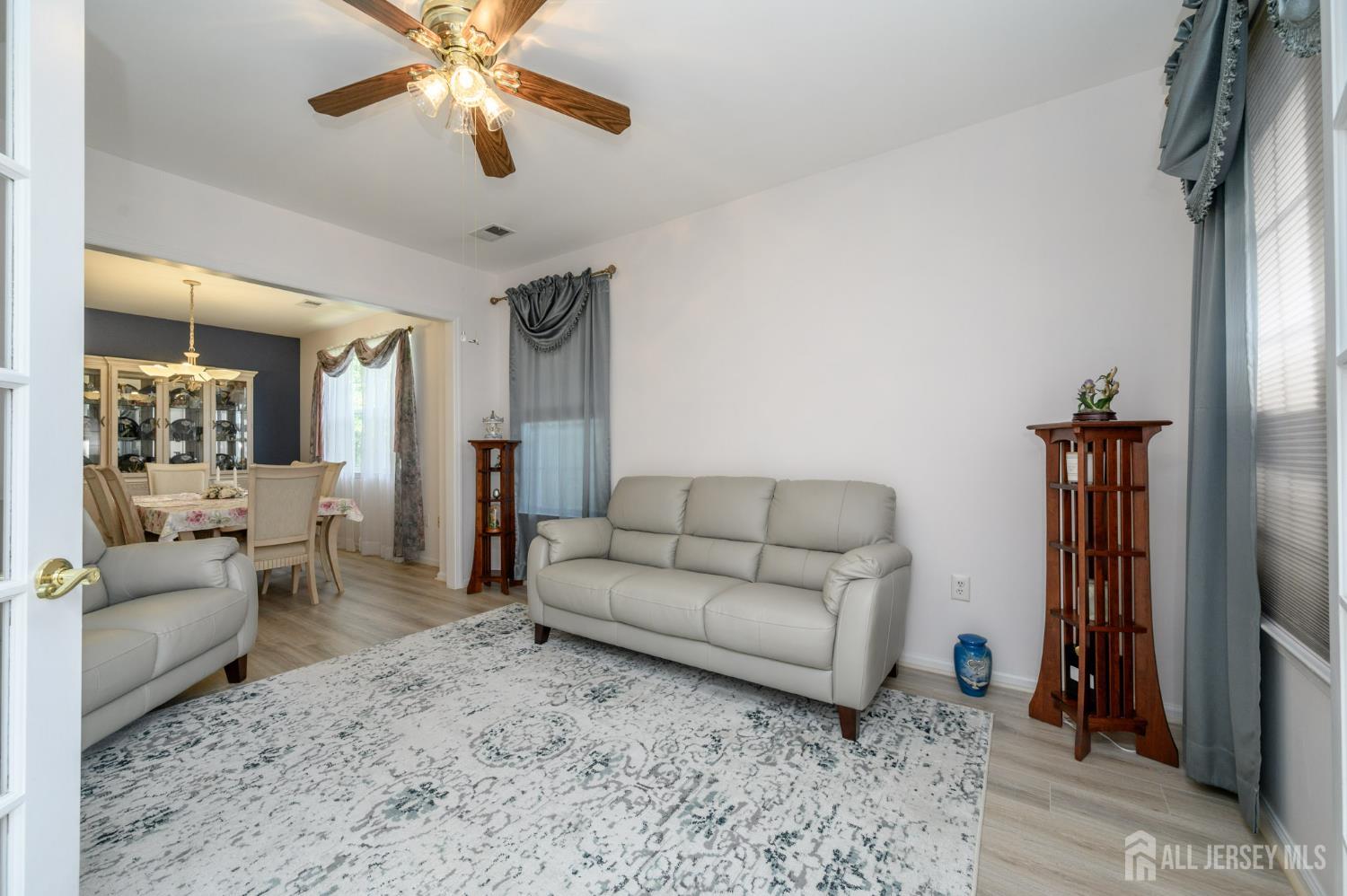 55 Park Knoll Drive, East Brunswick, New Jersey image 4