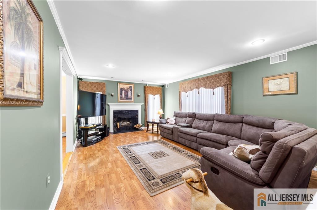 21 Tanglewood Place, Monroe Township, New Jersey image 13